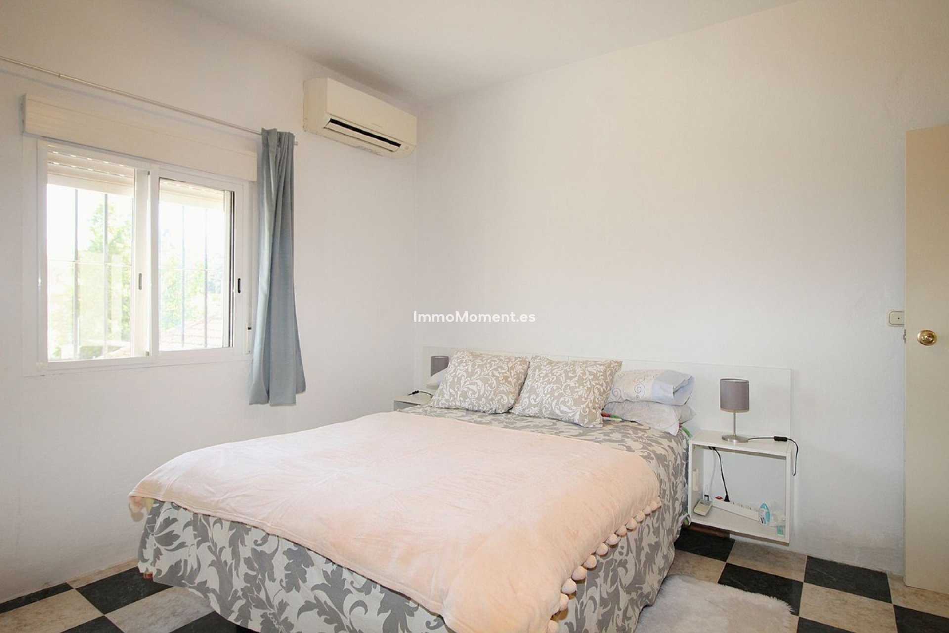 Bestaande woning - Vrijstaande villa - Binnenland  - Coín