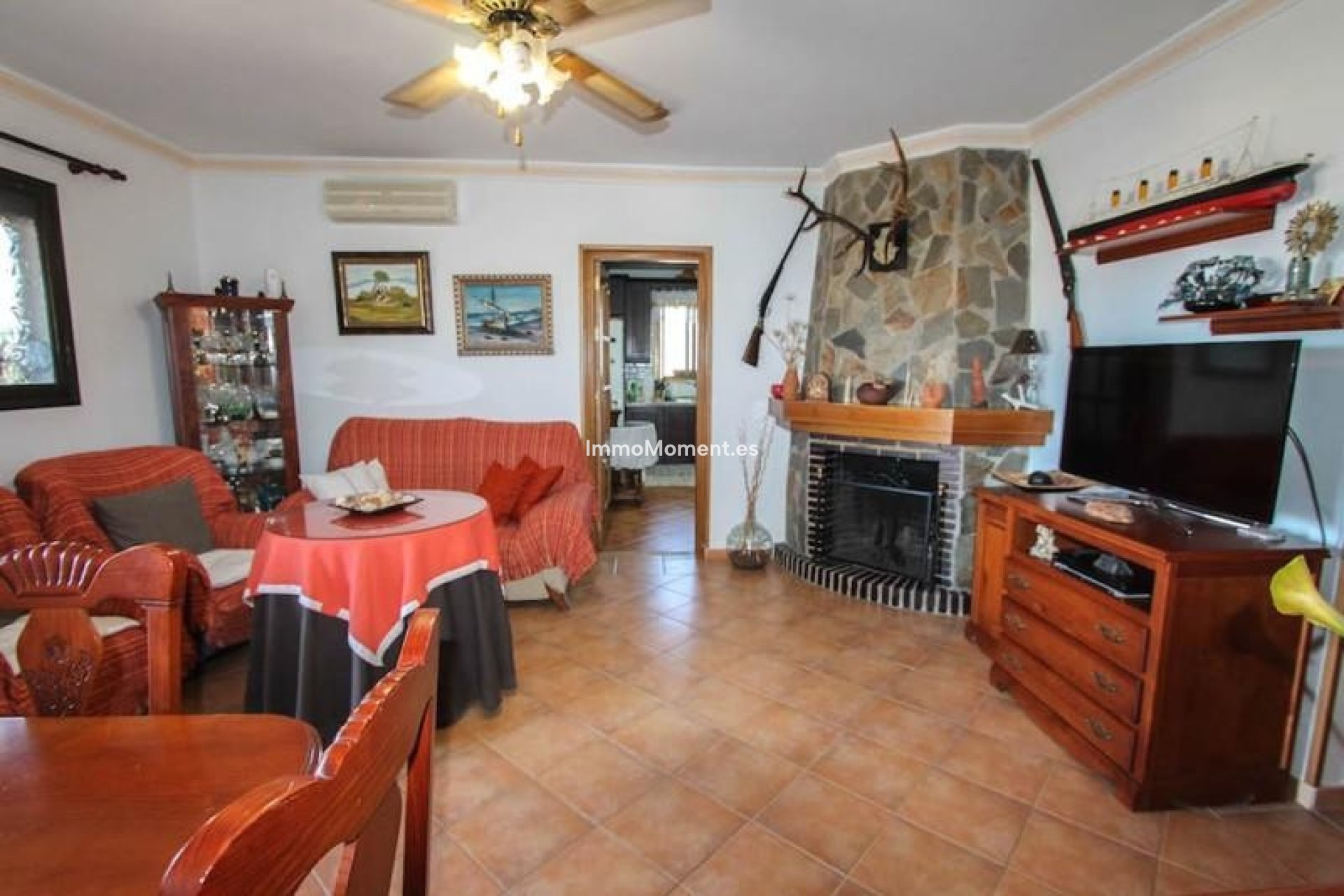 Bestaande woning - Vrijstaande villa - Binnenland  - Guaro