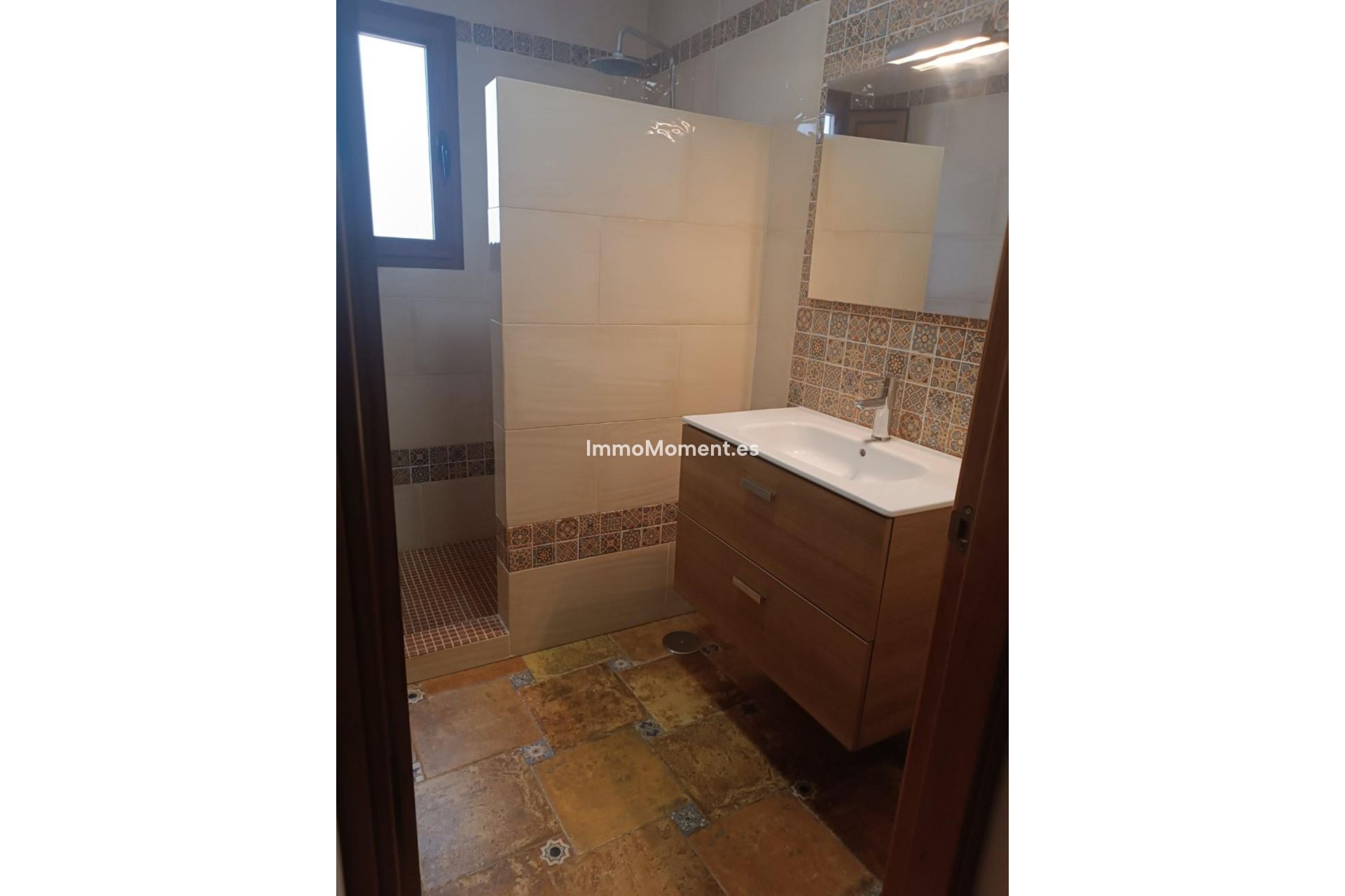 Bestaande woning - Vrijstaande villa - Binnenland  - Guaro
