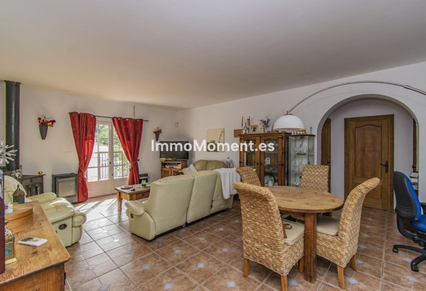 Bestaande woning - Vrijstaande villa - Binnenland  - Monda