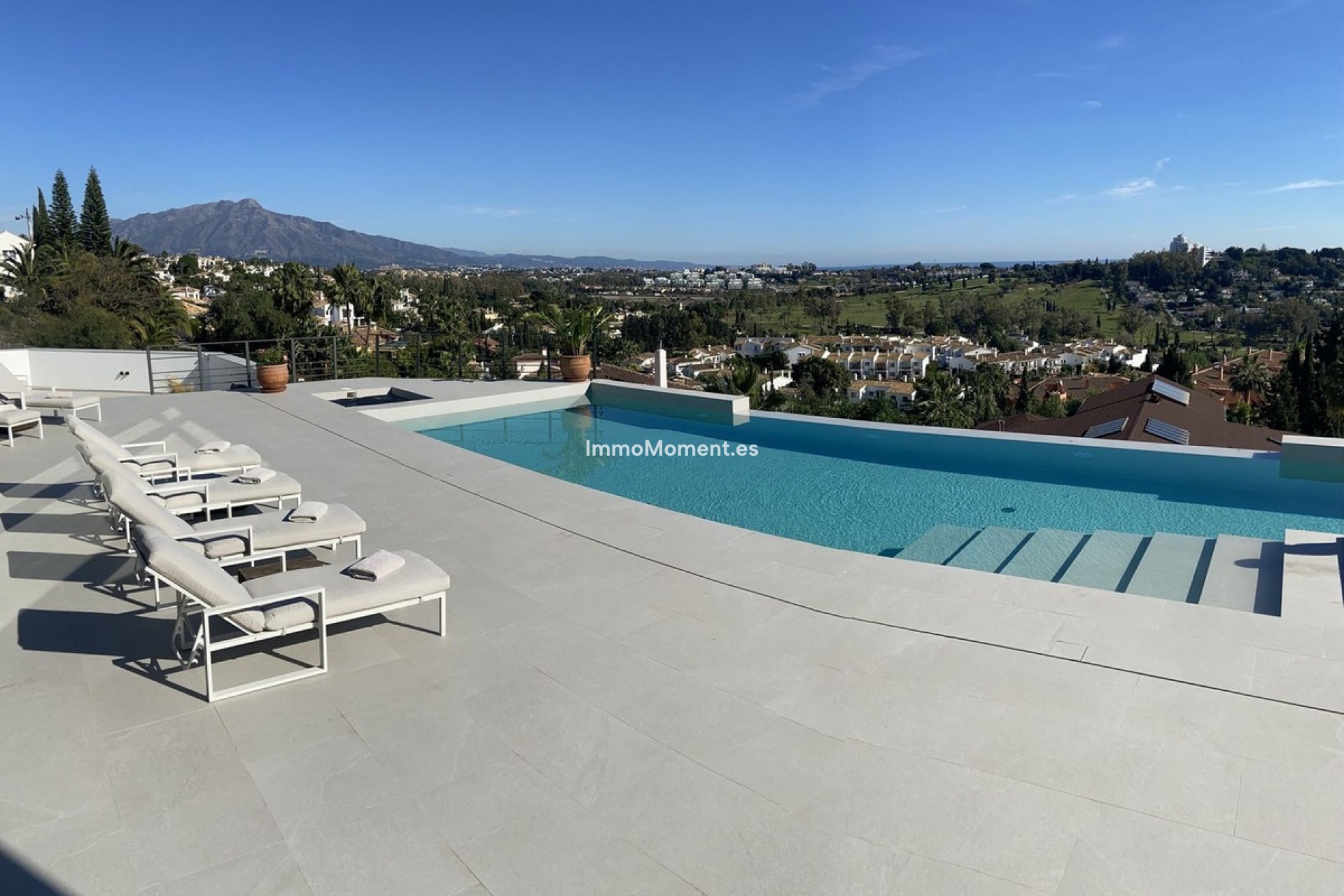 Bestaande woning - Vrijstaande villa - El Paraiso - New Golden Mile
