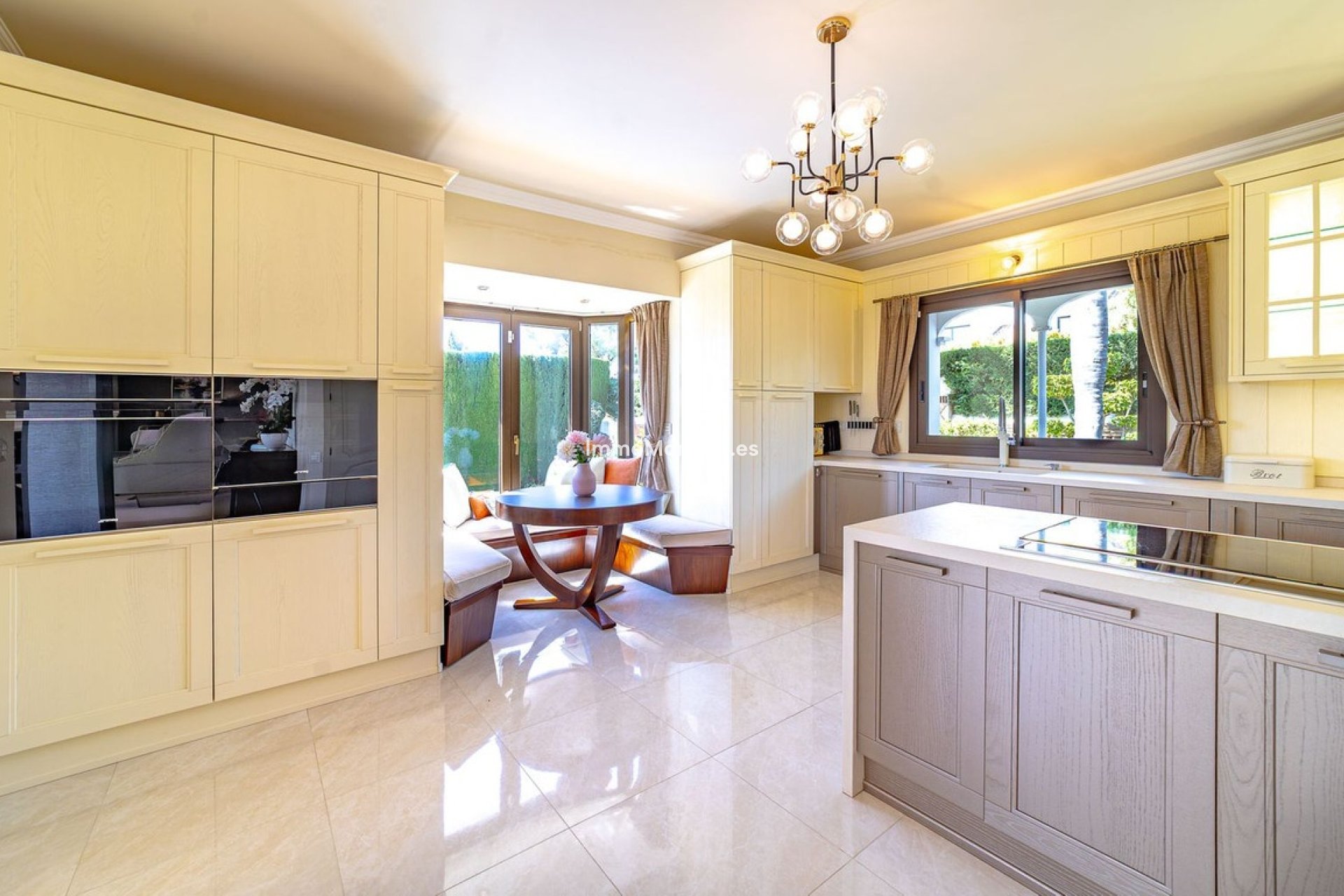 Bestaande woning - Vrijstaande villa - Estepona  - Atalaya