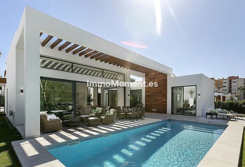 Bestaande woning - Vrijstaande villa - Estepona  - Atalaya