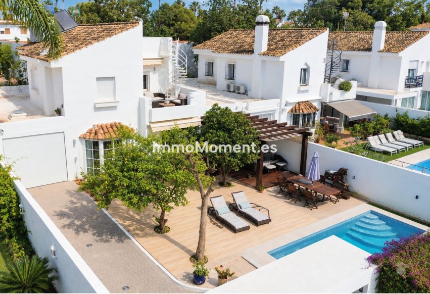 Bestaande woning - Vrijstaande villa - Estepona  - Atalaya