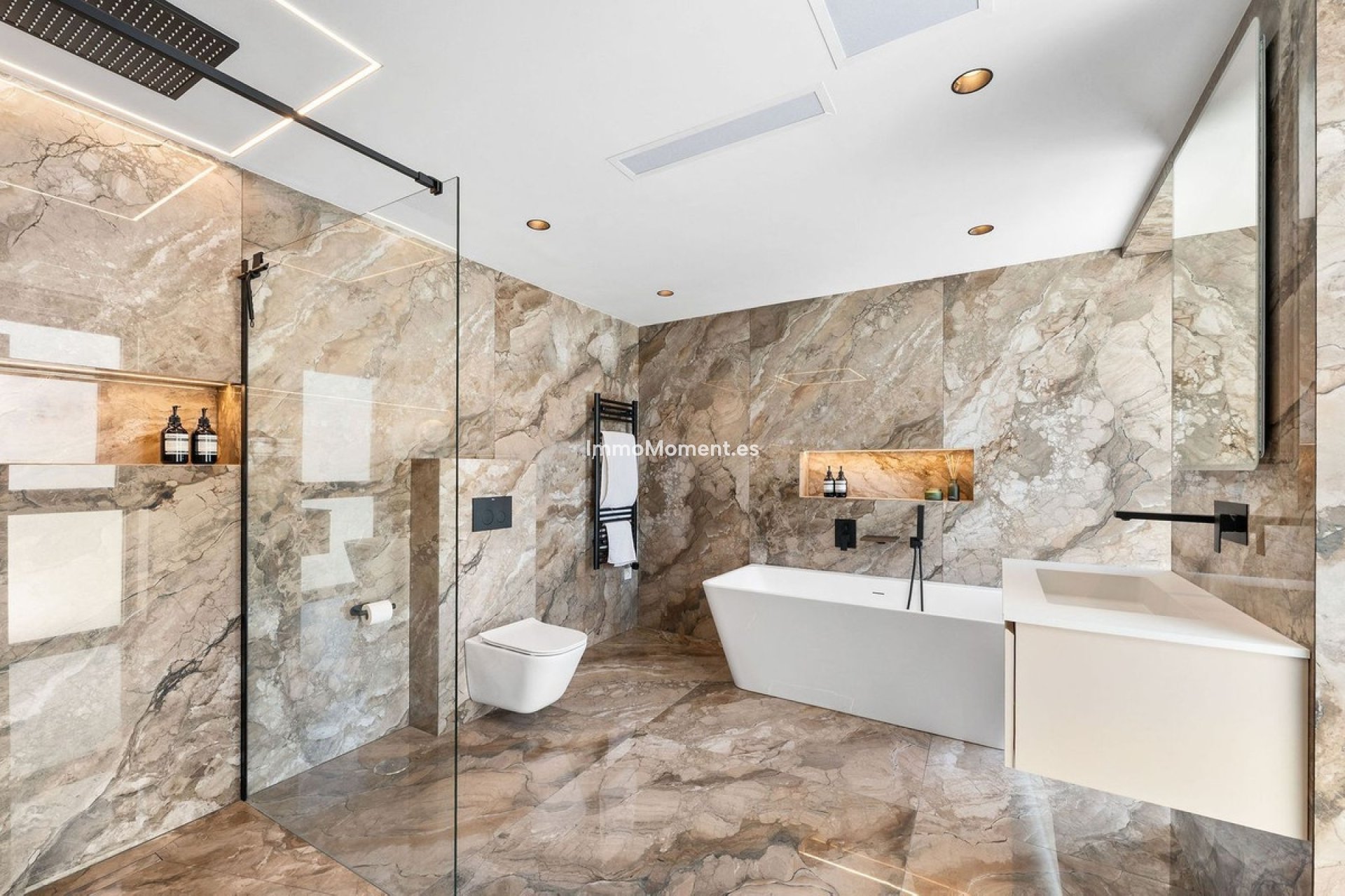 Bestaande woning - Vrijstaande villa - Estepona  - Bel Air