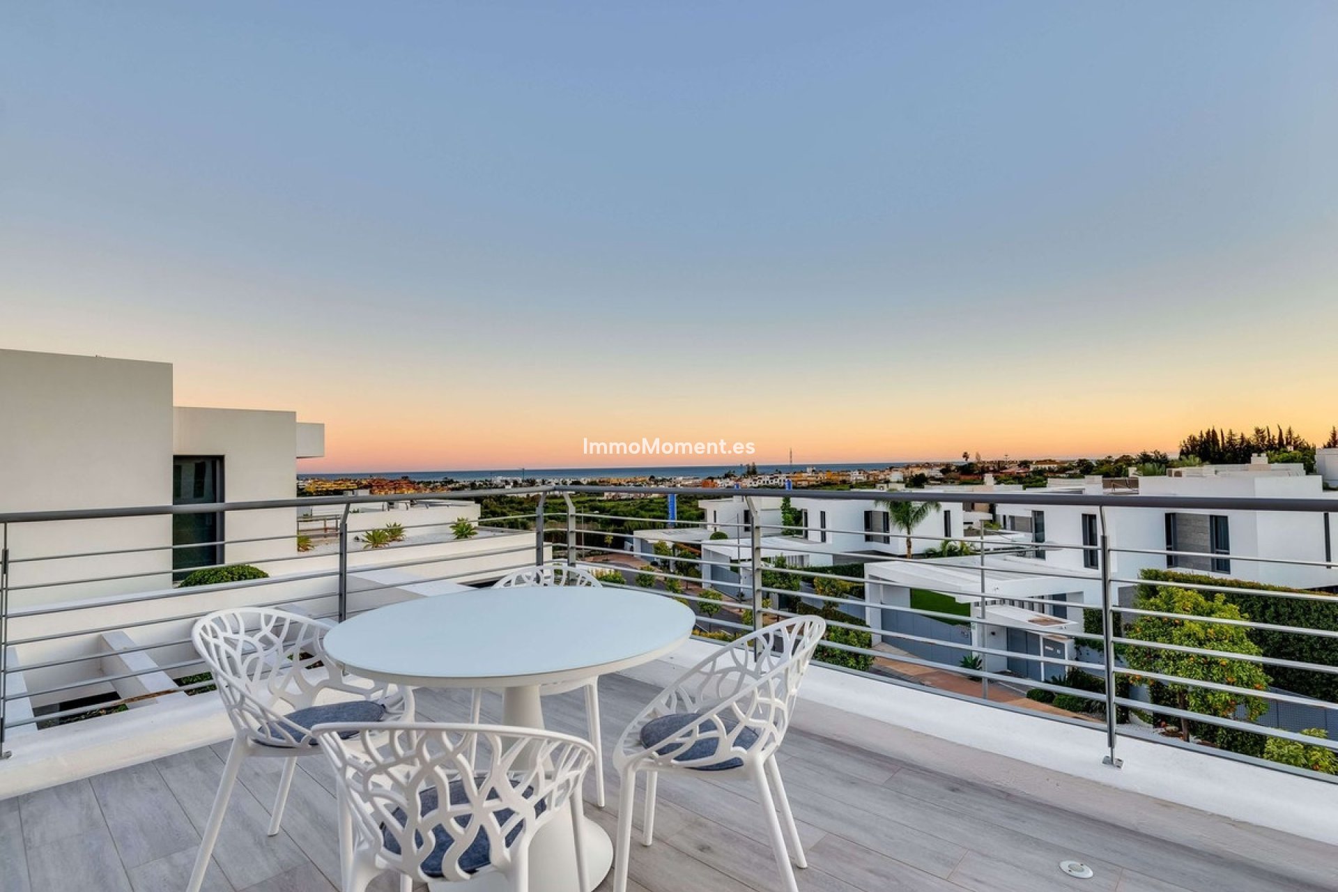 Bestaande woning - Vrijstaande villa - Estepona  - Cancelada
