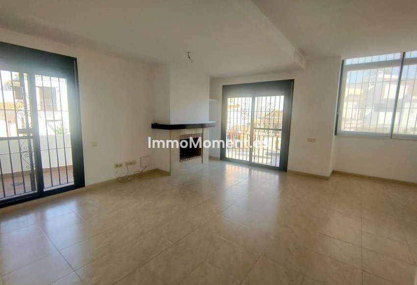 Bestaande woning - Vrijstaande villa - Estepona  - Cancelada