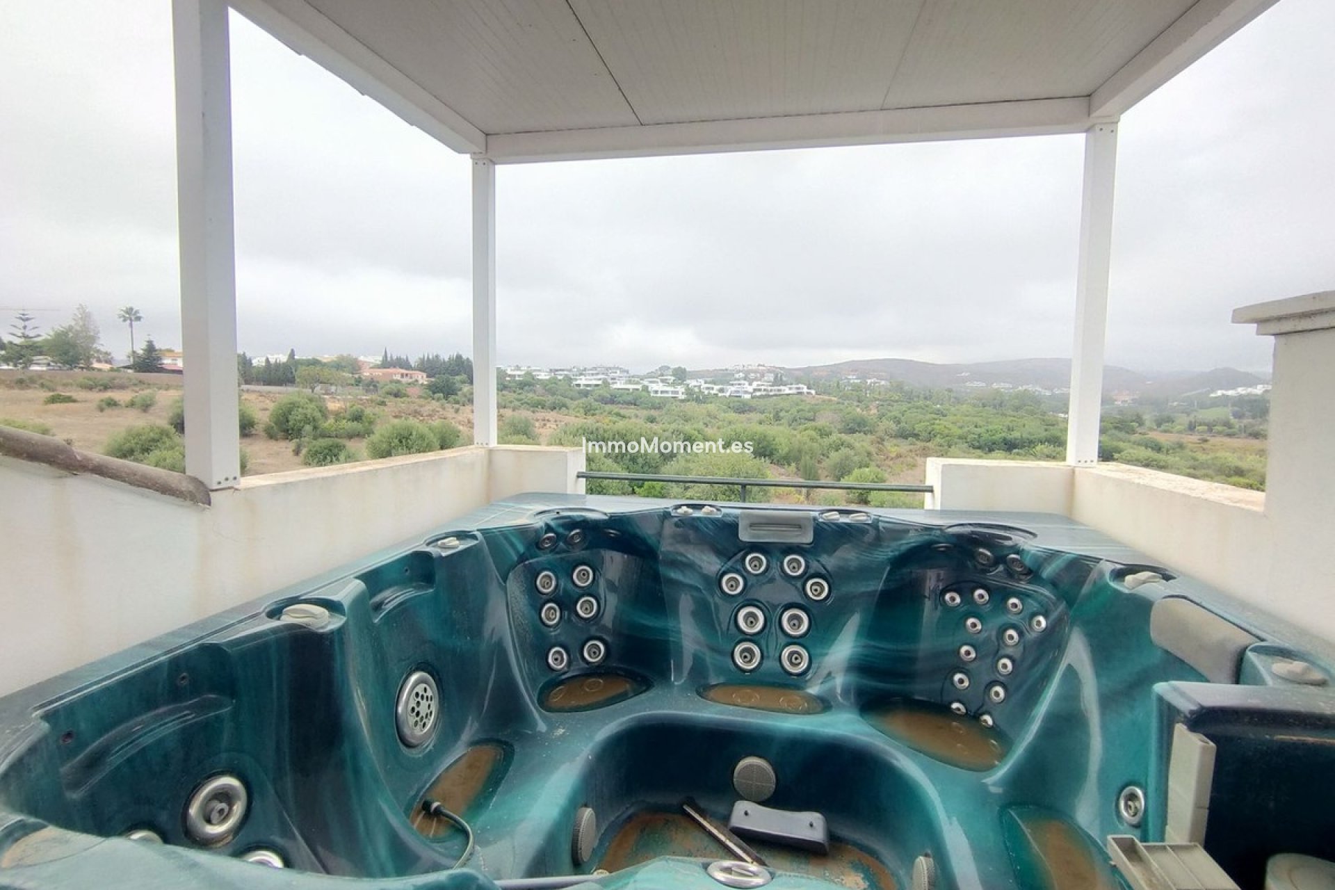Bestaande woning - Vrijstaande villa - Estepona  - Cancelada