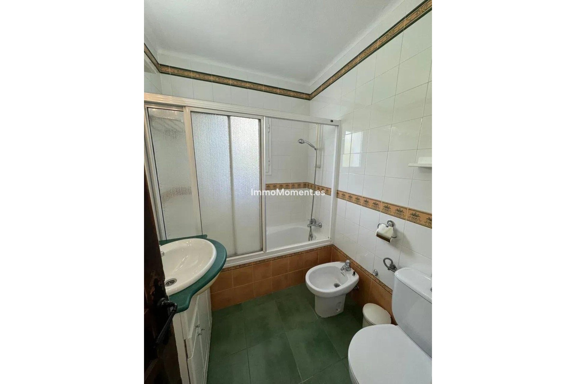 Bestaande woning - Vrijstaande villa - Estepona  - Costalita