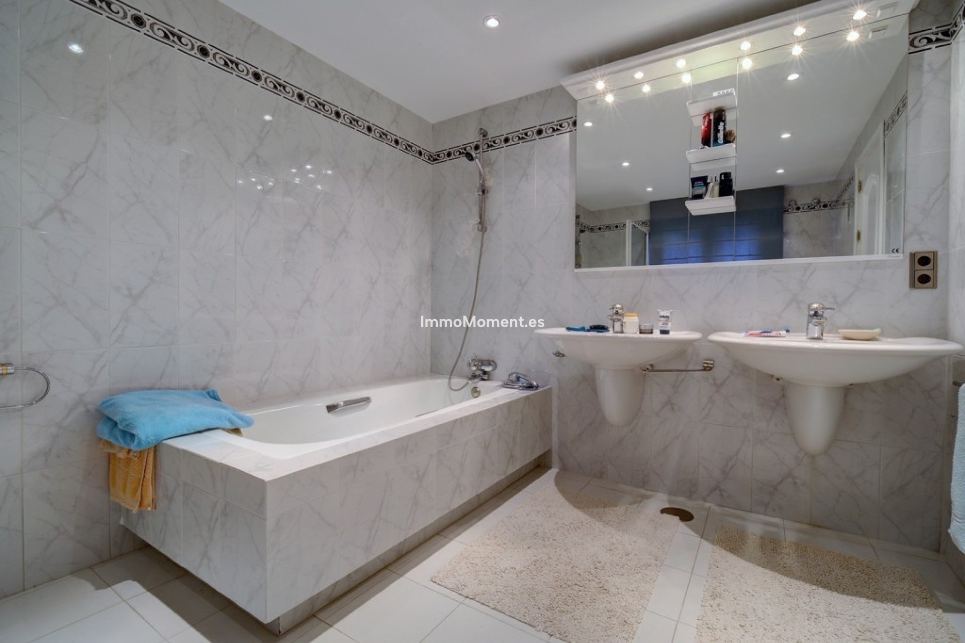 Bestaande woning - Vrijstaande villa - Estepona  - Costalita
