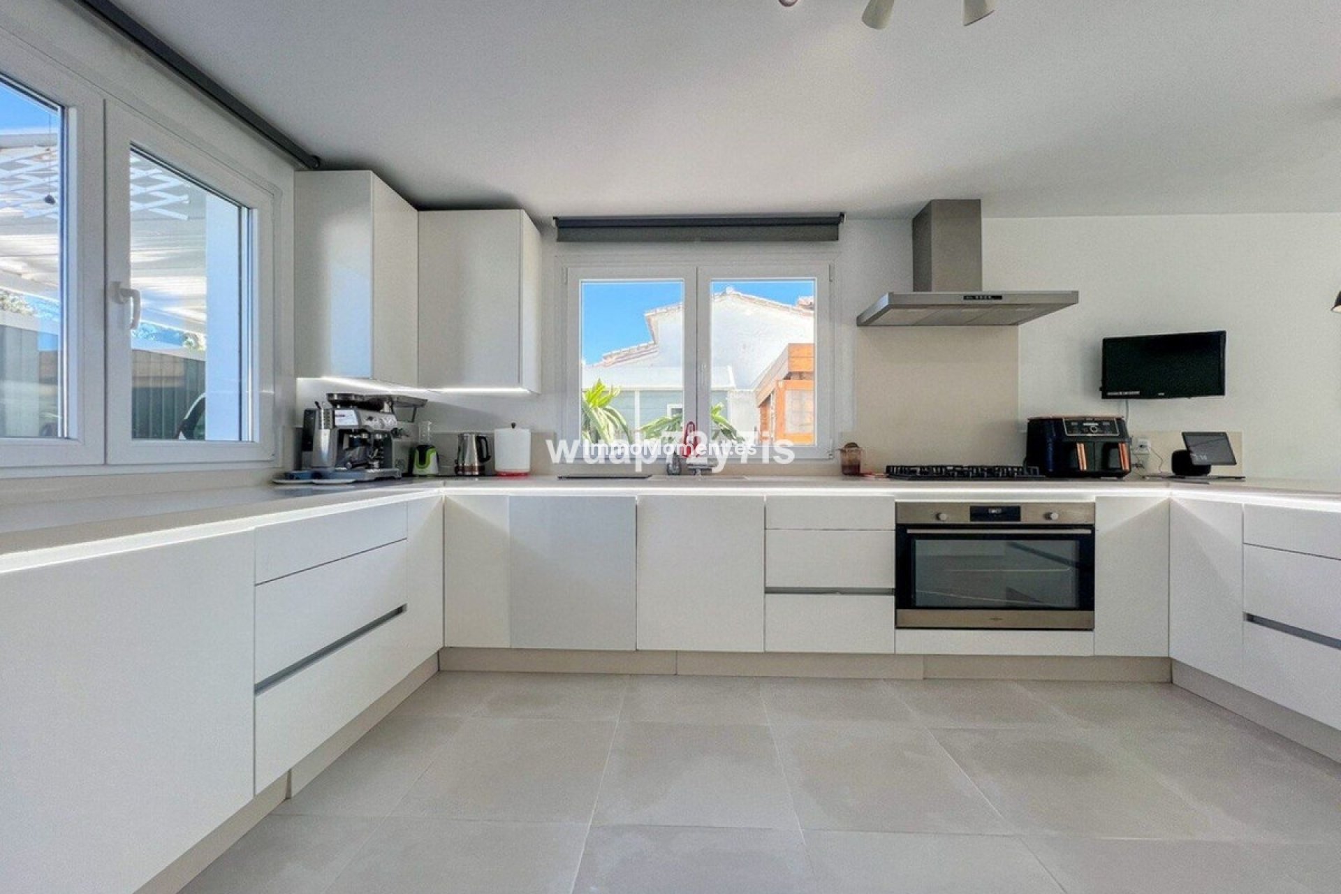 Bestaande woning - Vrijstaande villa - Estepona  - Costalita