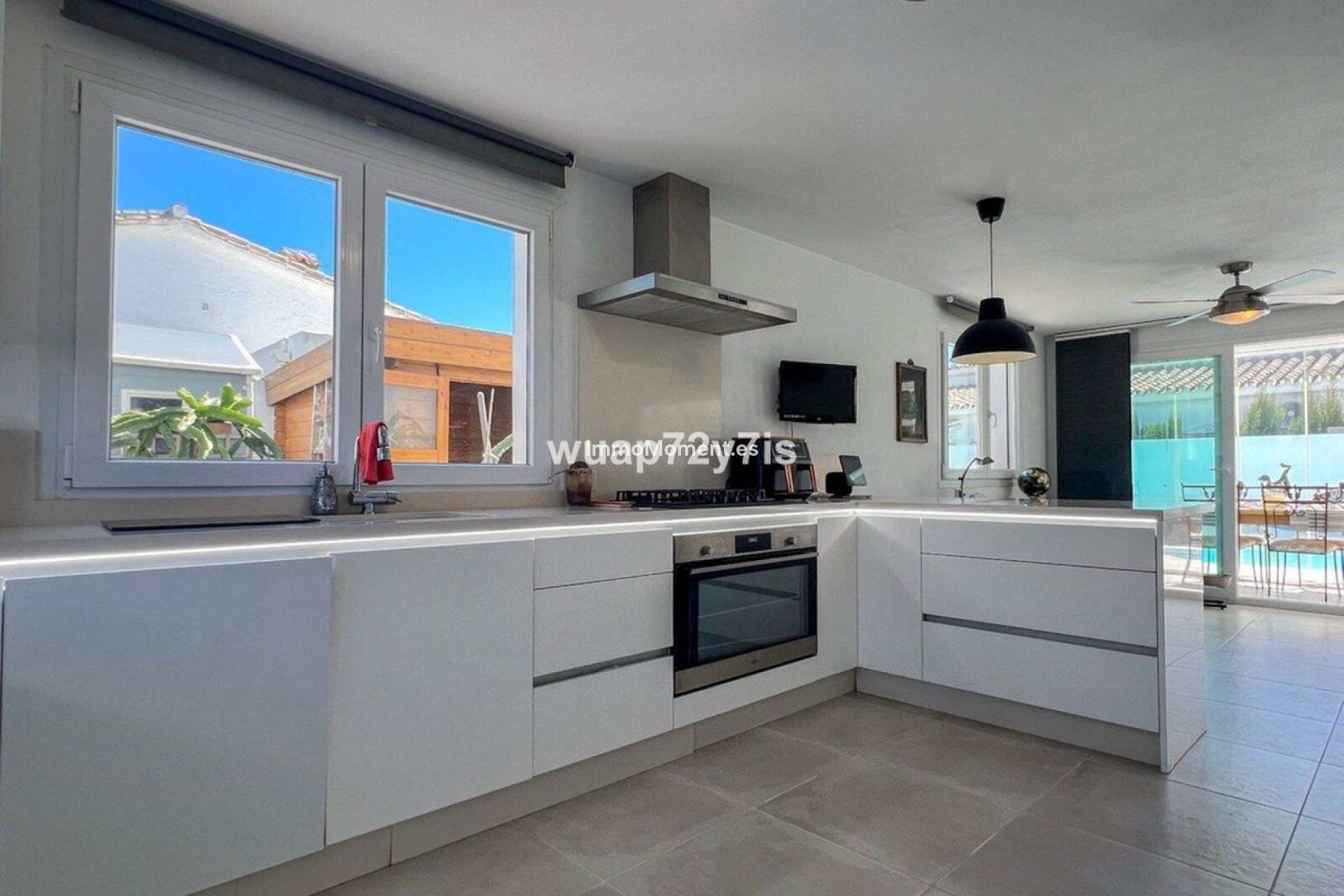 Bestaande woning - Vrijstaande villa - Estepona  - Costalita
