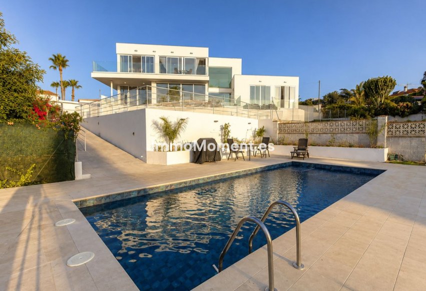 Bestaande woning - Vrijstaande villa - Estepona  - Estepona Centro