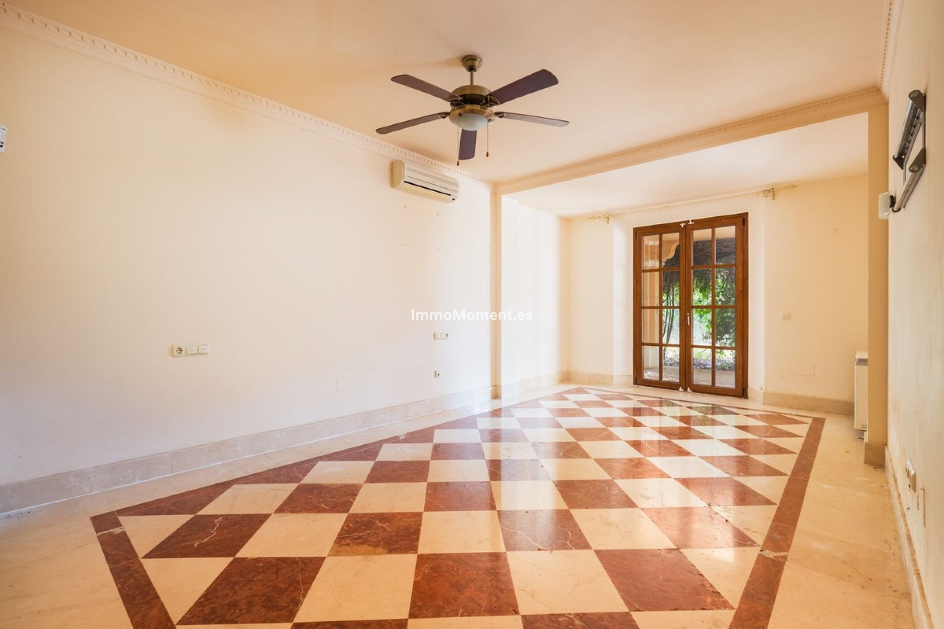 Bestaande woning - Vrijstaande villa - Estepona  - Estepona Centro