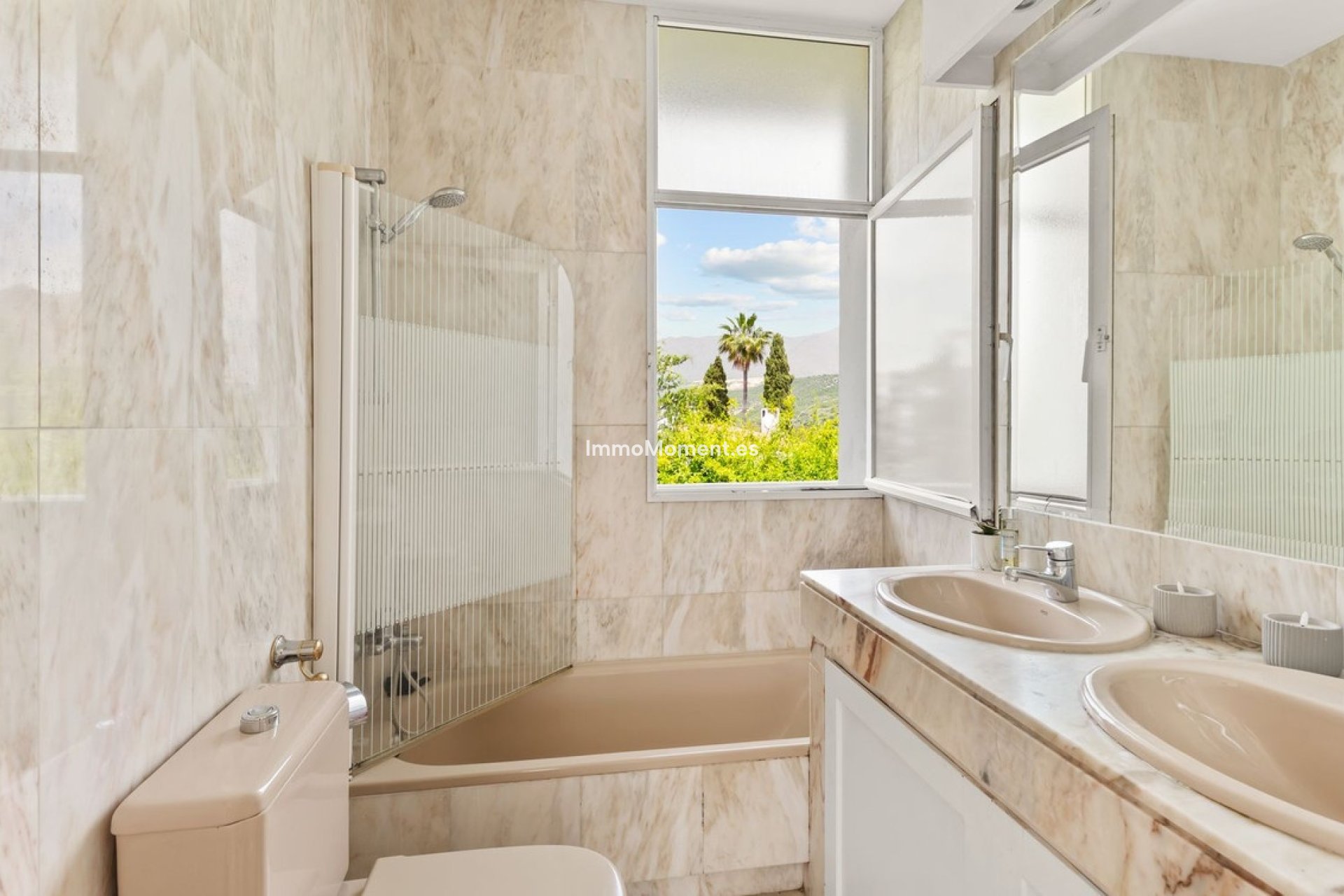Bestaande woning - Vrijstaande villa - Estepona  - Estepona Centro
