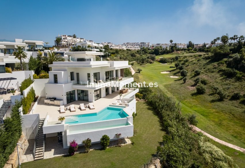 Bestaande woning - Vrijstaande villa - Estepona  - Estepona Centro