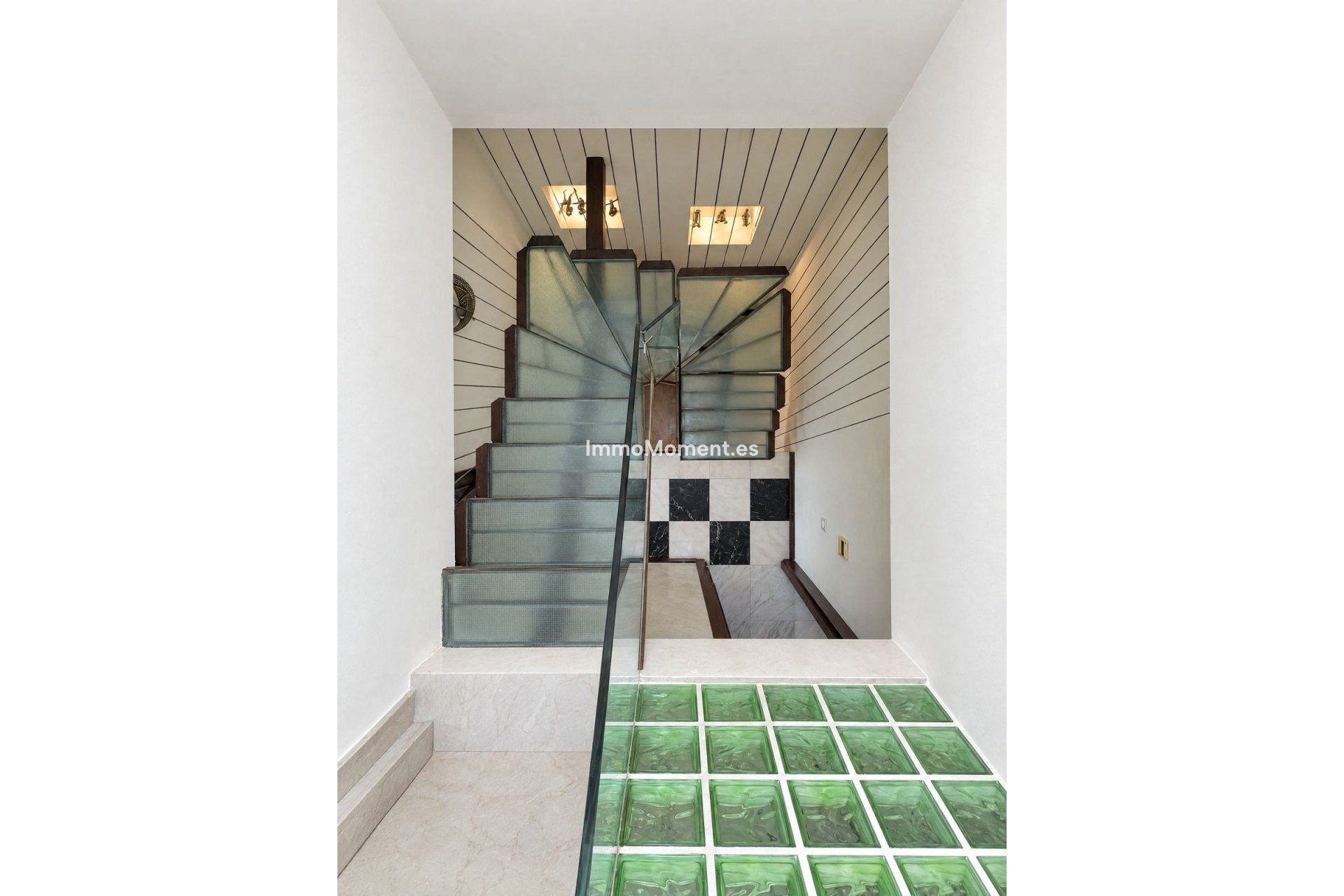 Bestaande woning - Vrijstaande villa - Estepona  - Estepona Centro