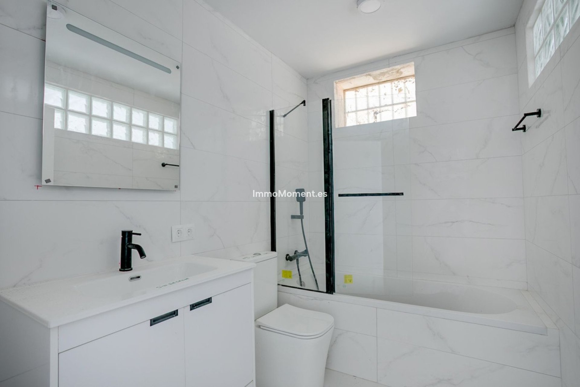 Bestaande woning - Vrijstaande villa - Estepona  - Estepona Centro