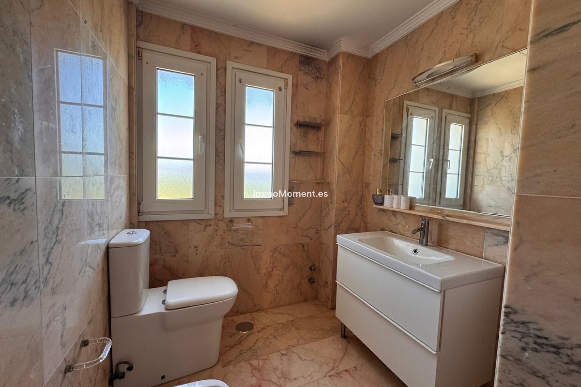 Bestaande woning - Vrijstaande villa - Estepona  - Estepona Centro