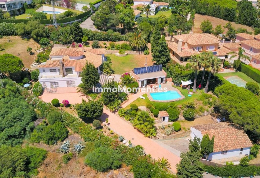 Bestaande woning - Vrijstaande villa - Estepona  - Estepona Centro