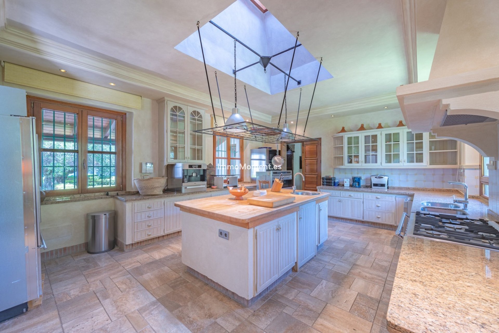 Bestaande woning - Vrijstaande villa - Estepona  - Estepona Centro