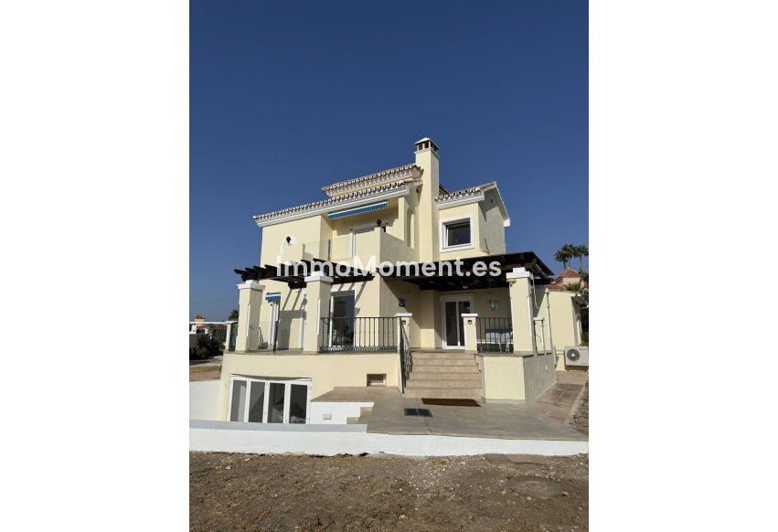 Bestaande woning - Vrijstaande villa - Estepona  - Estepona Centro
