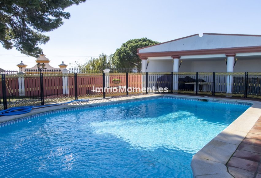 Bestaande woning - Vrijstaande villa - Estepona  - Estepona Centro