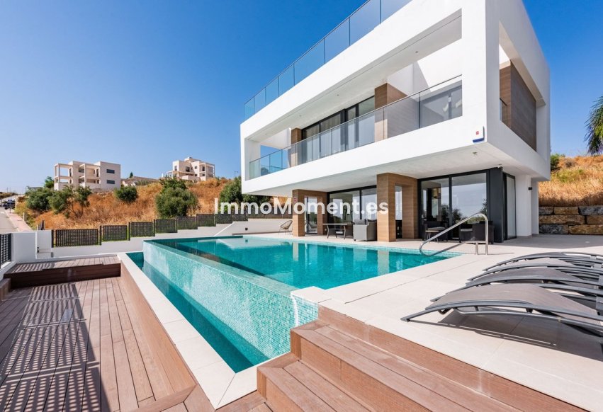 Bestaande woning - Vrijstaande villa - Estepona  - Estepona Centro