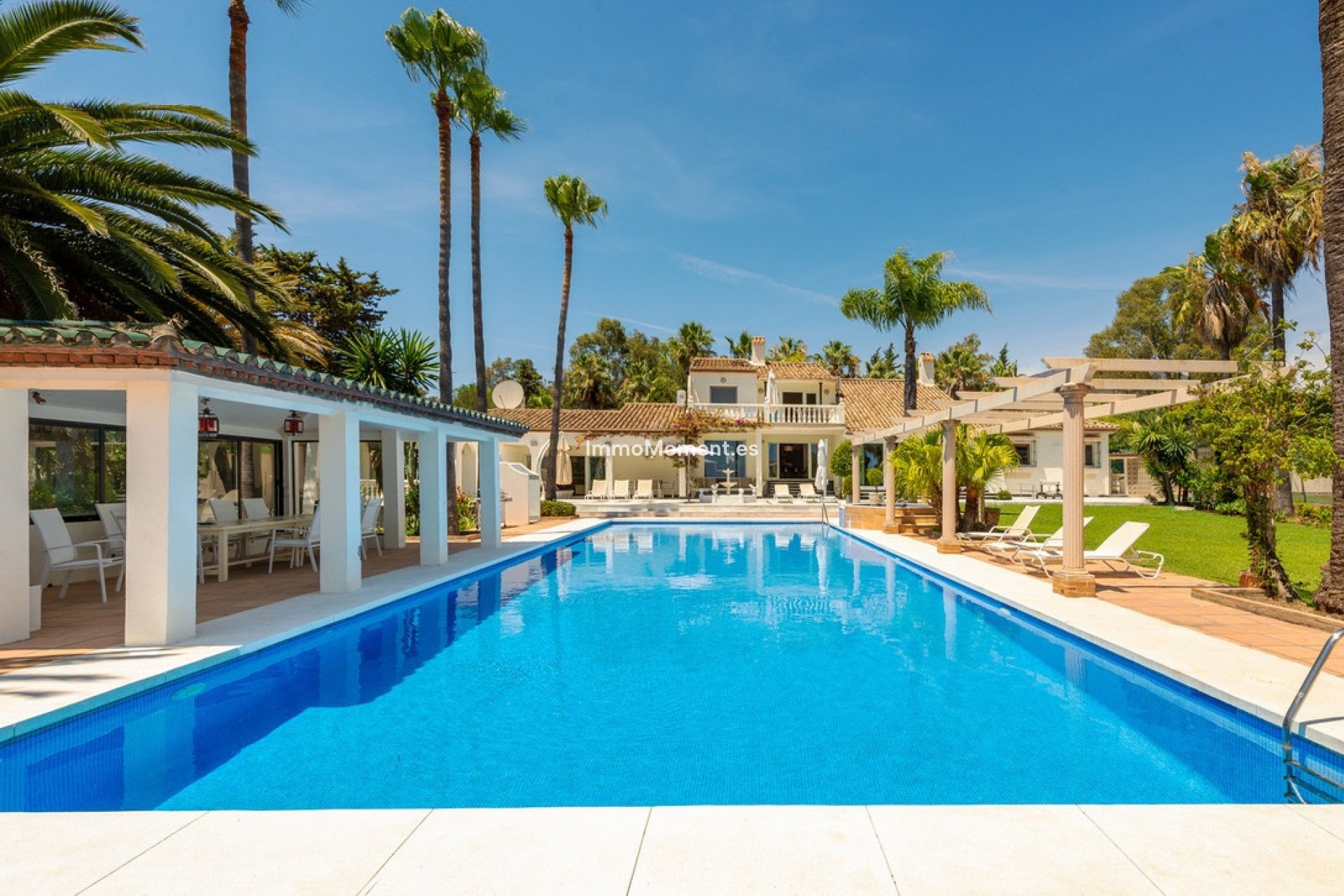 Bestaande woning - Vrijstaande villa - Estepona  - Estepona Centro