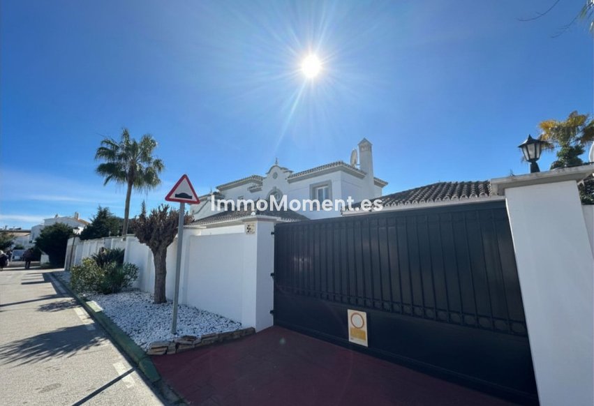 Bestaande woning - Vrijstaande villa - Estepona  - Estepona Centro