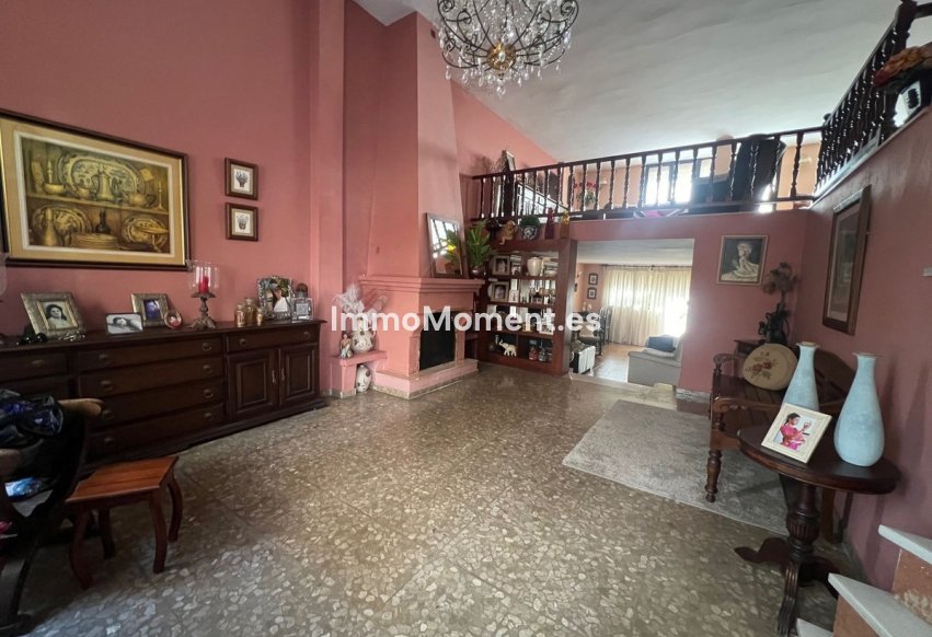 Bestaande woning - Vrijstaande villa - Estepona  - Estepona Centro