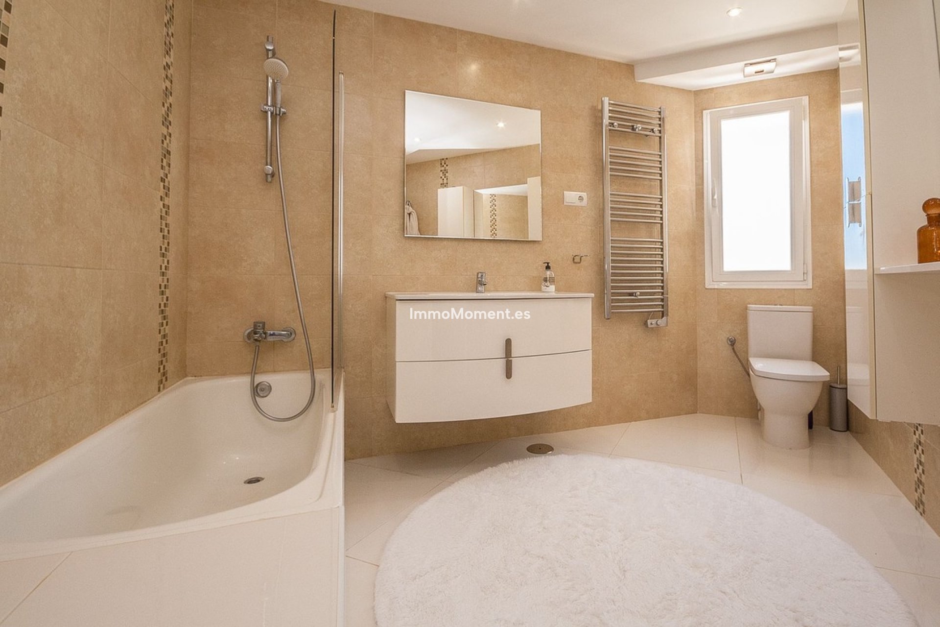 Bestaande woning - Vrijstaande villa - Estepona  - Estepona Centro
