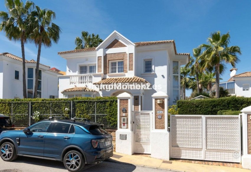 Bestaande woning - Vrijstaande villa - Estepona  - Estepona Centro