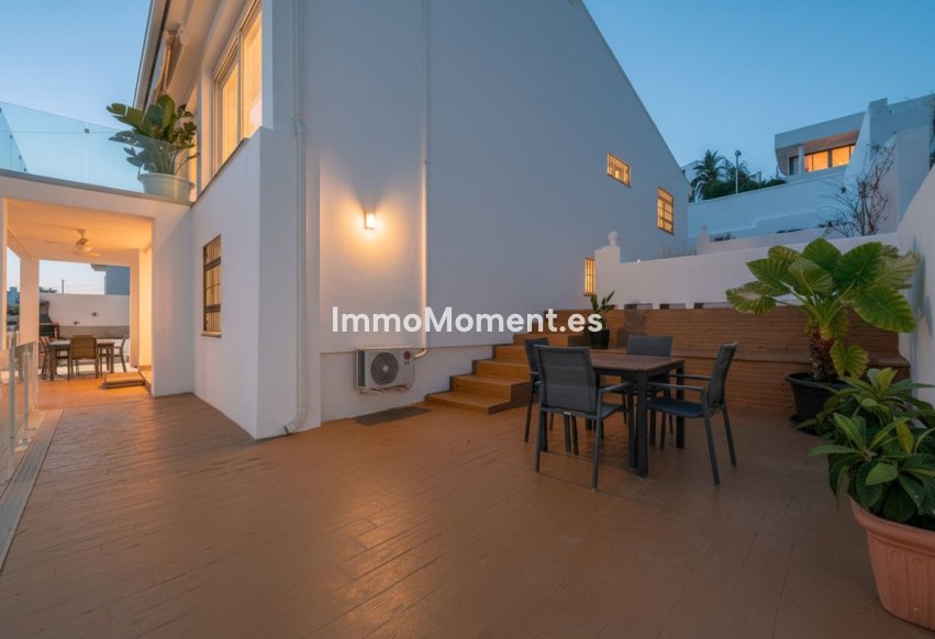 Bestaande woning - Vrijstaande villa - Estepona  - Estepona Centro