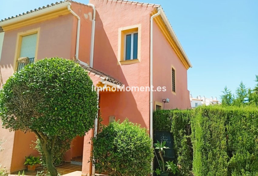 Bestaande woning - Vrijstaande villa - Estepona  - Estepona Centro