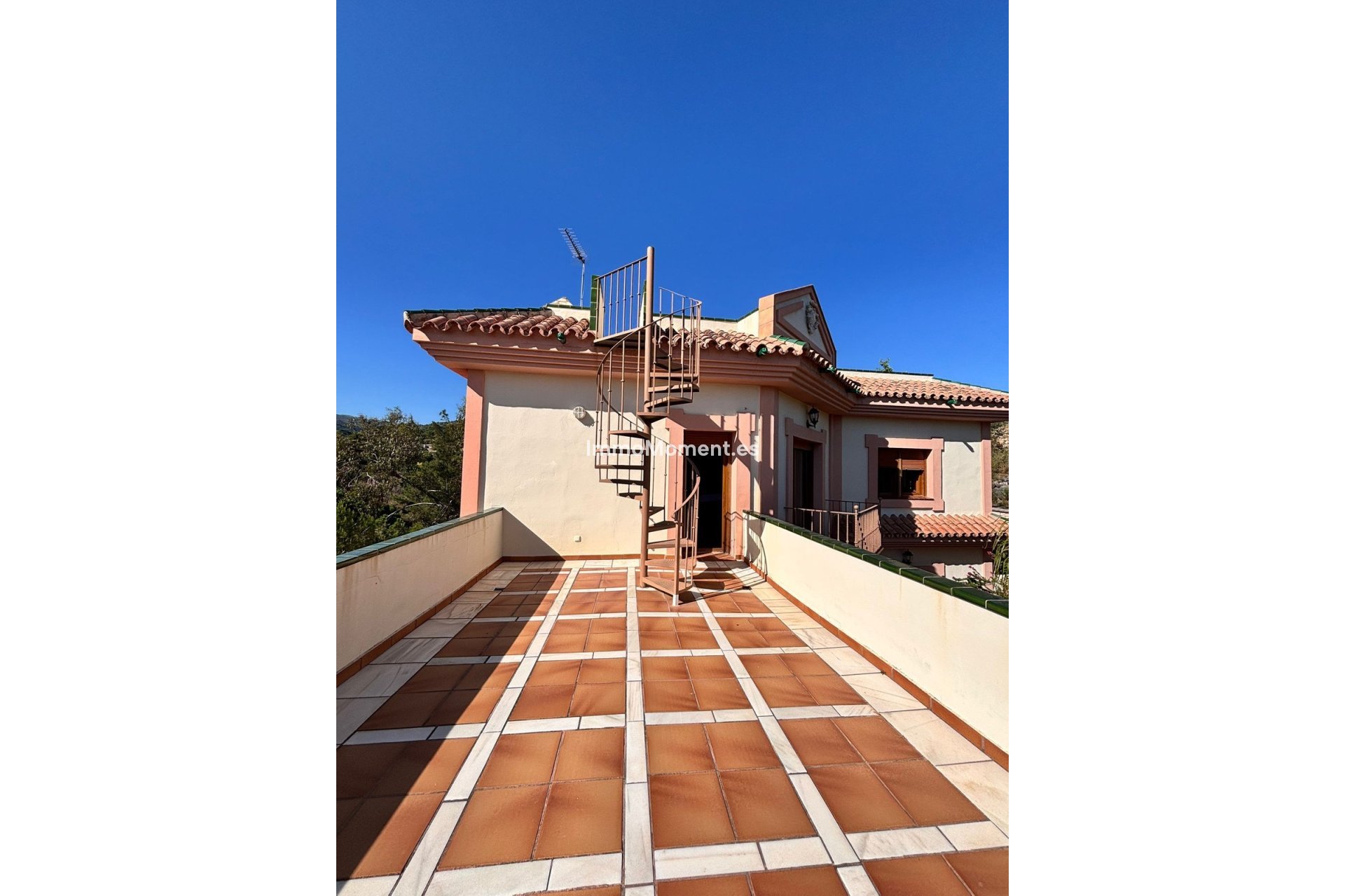 Bestaande woning - Vrijstaande villa - Estepona  - Estepona Centro