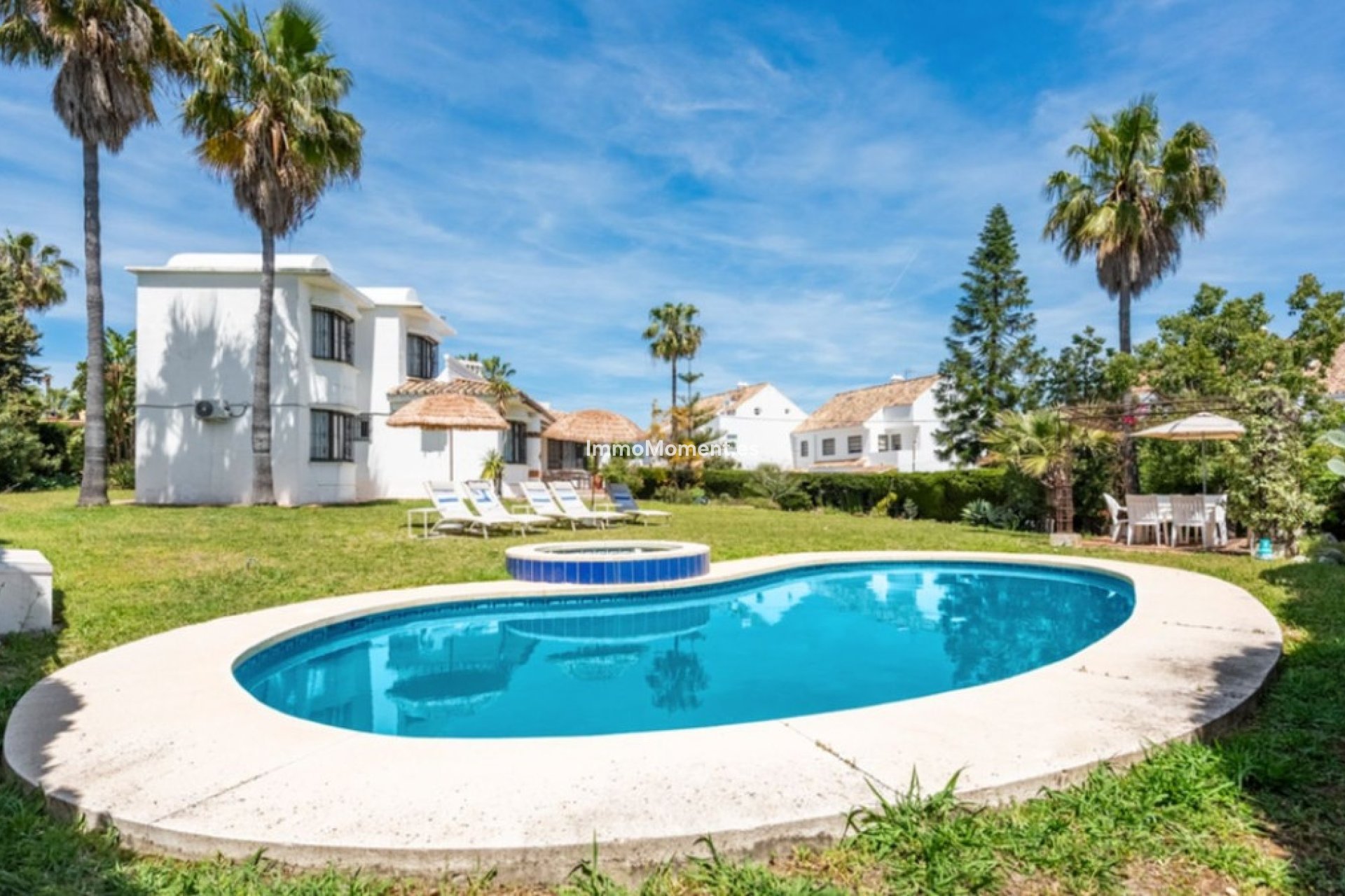 Bestaande woning - Vrijstaande villa - Estepona  - Estepona Centro
