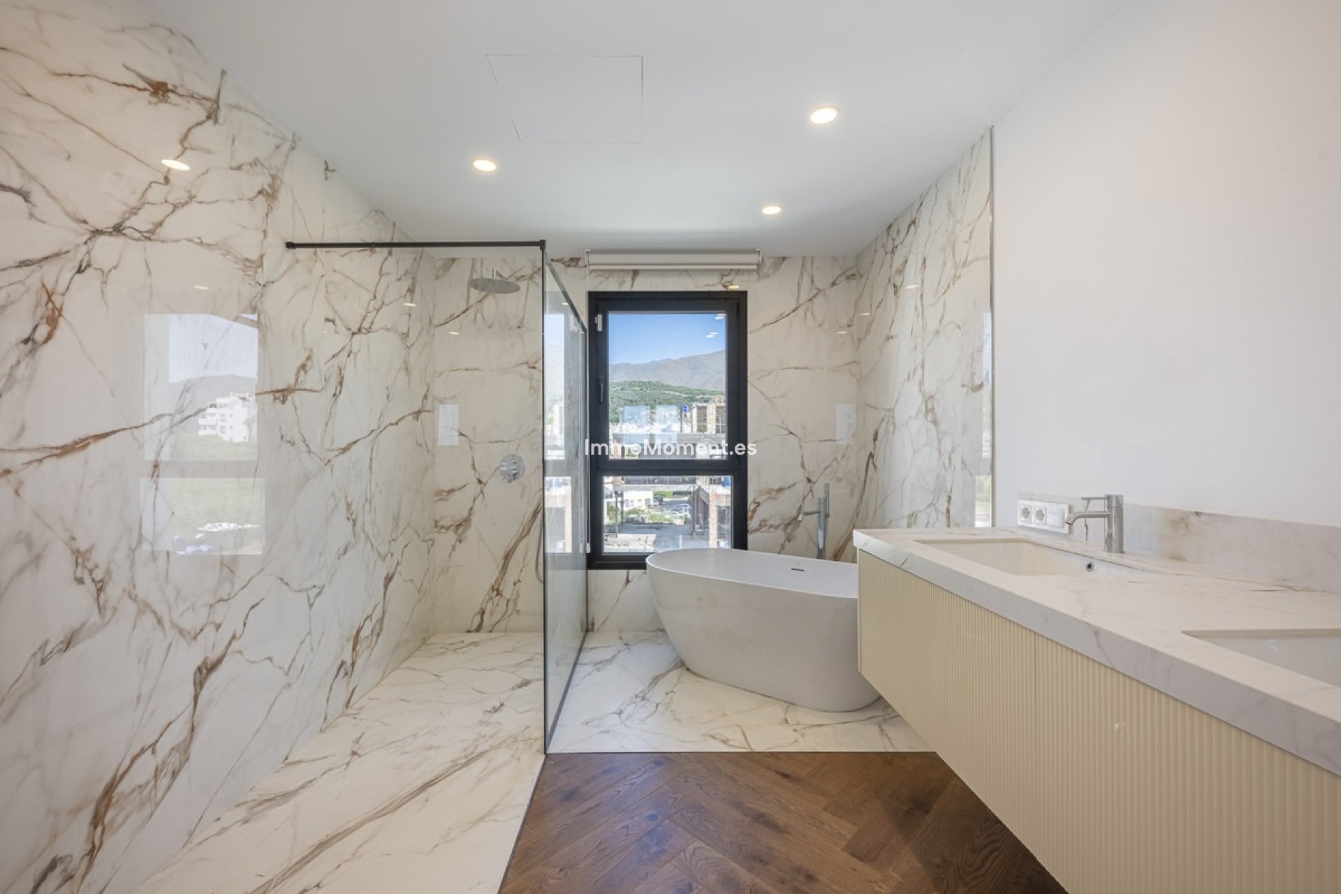 Bestaande woning - Vrijstaande villa - Estepona  - Estepona Centro