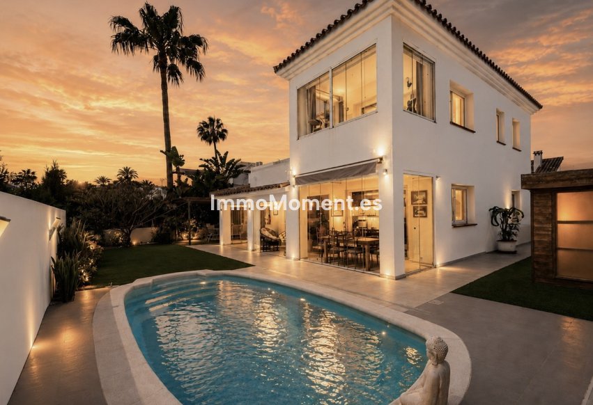 Bestaande woning - Vrijstaande villa - Estepona  - Estepona Centro