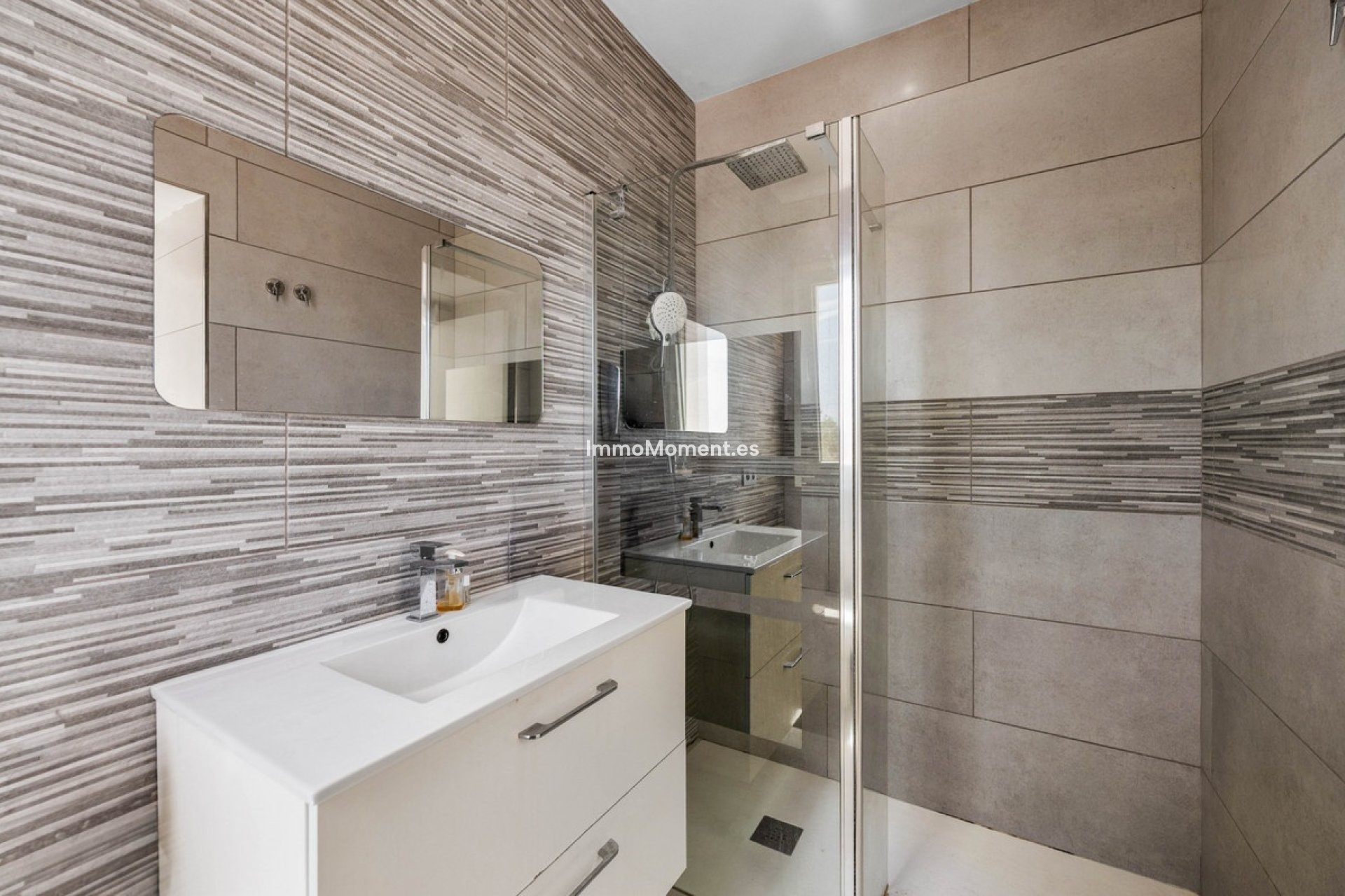 Bestaande woning - Vrijstaande villa - Estepona  - Estepona Centro