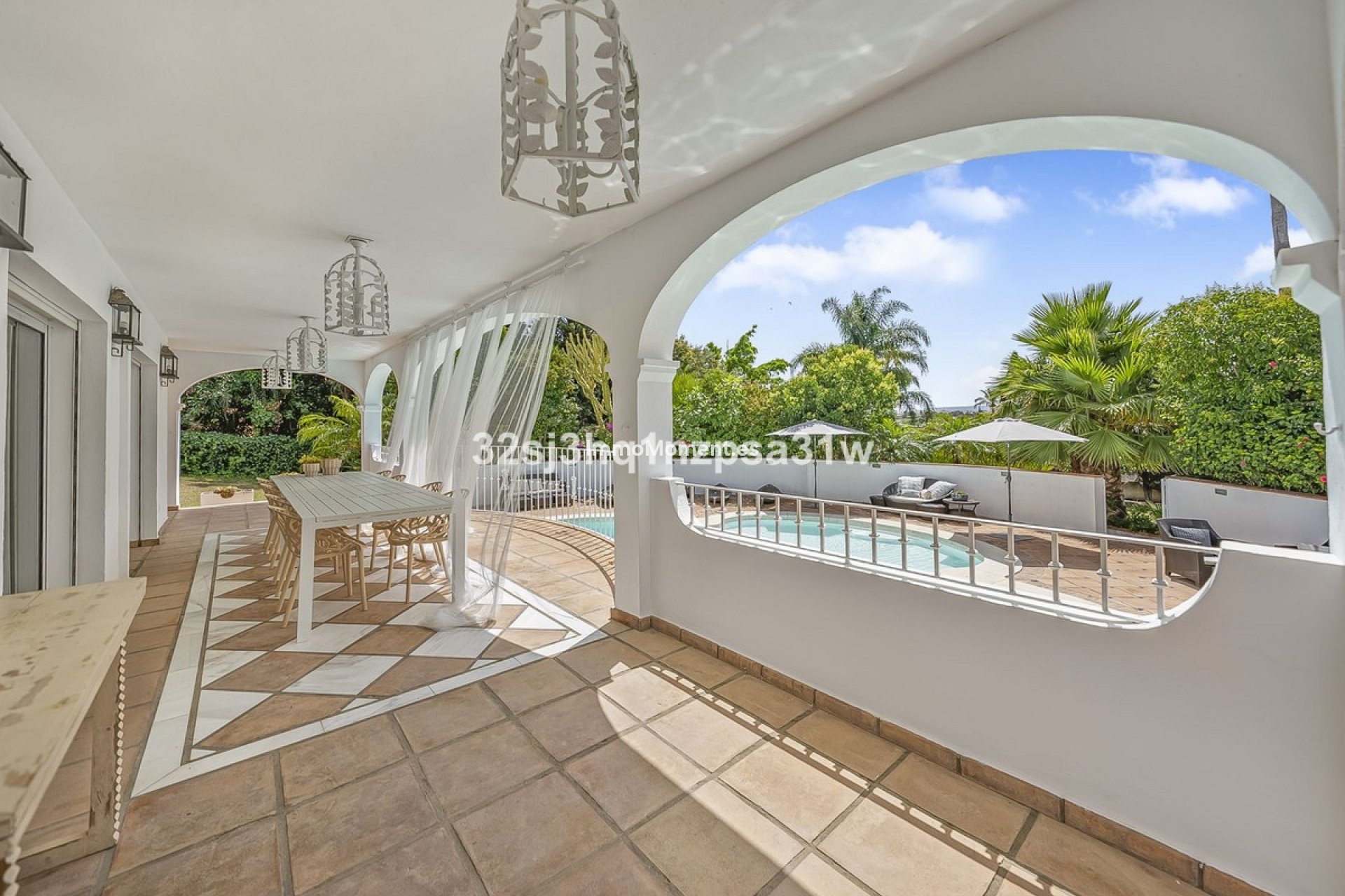 Bestaande woning - Vrijstaande villa - Estepona  - Estepona Centro