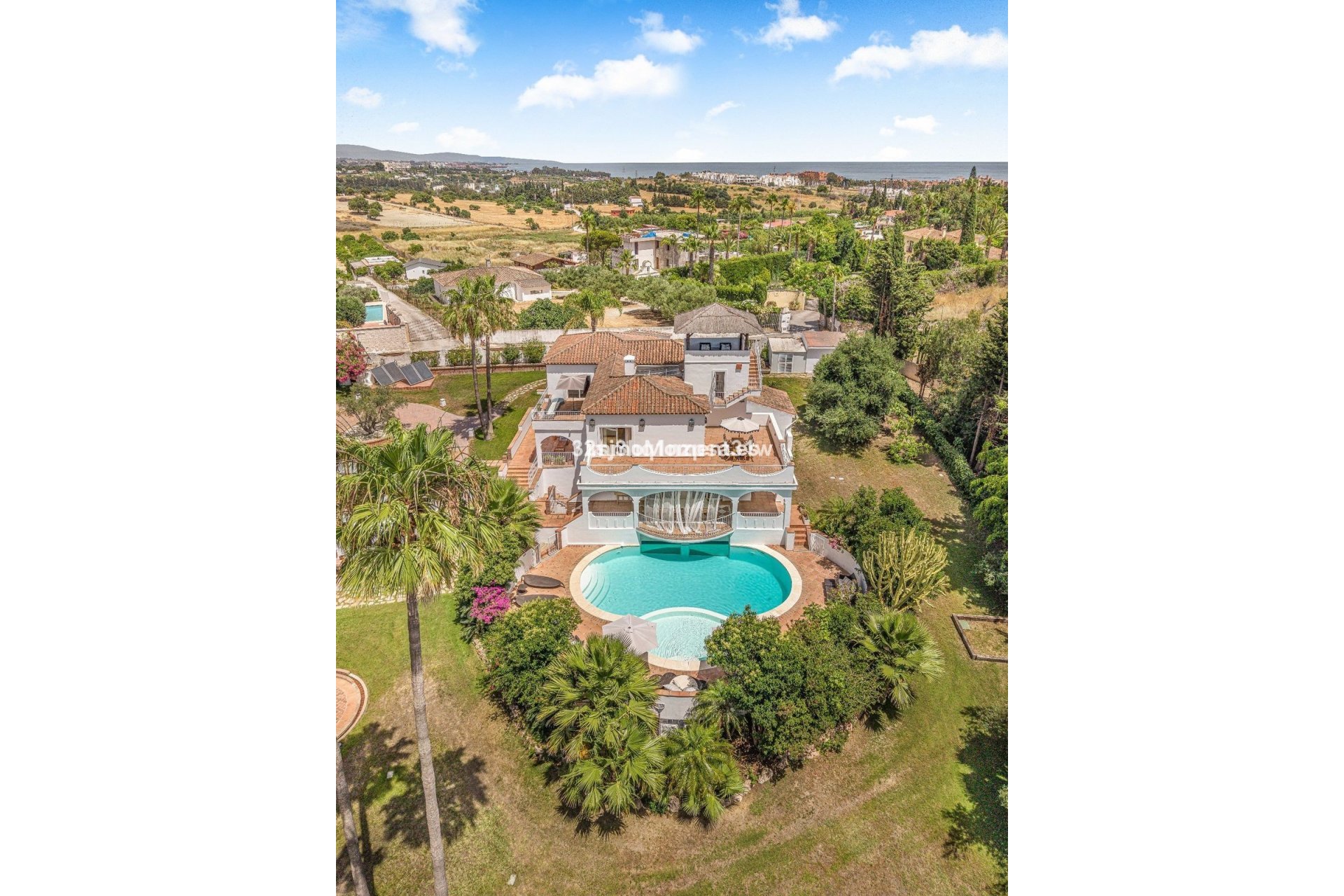 Bestaande woning - Vrijstaande villa - Estepona  - Estepona Centro