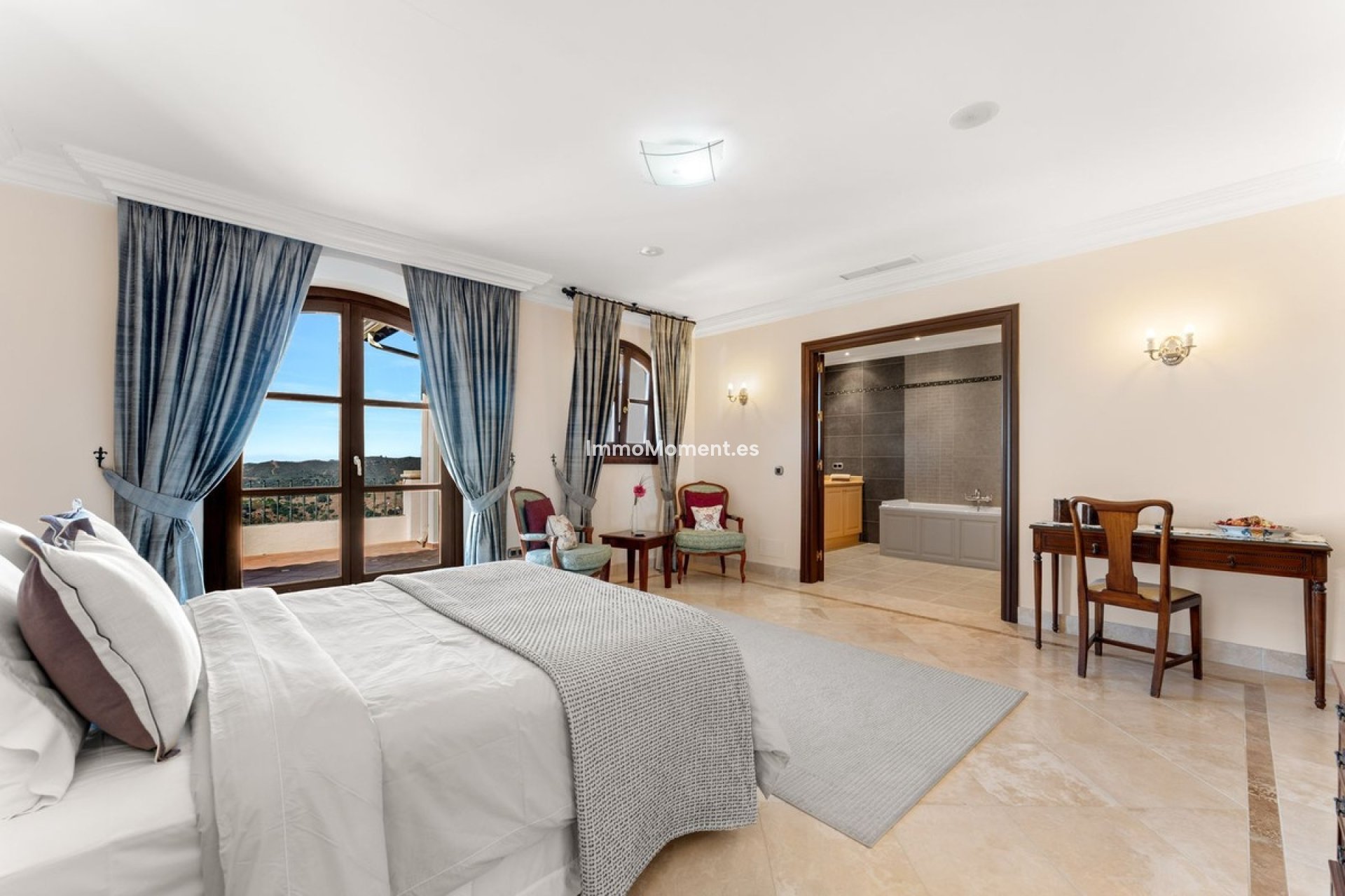 Bestaande woning - Vrijstaande villa - Estepona  - Estepona Centro
