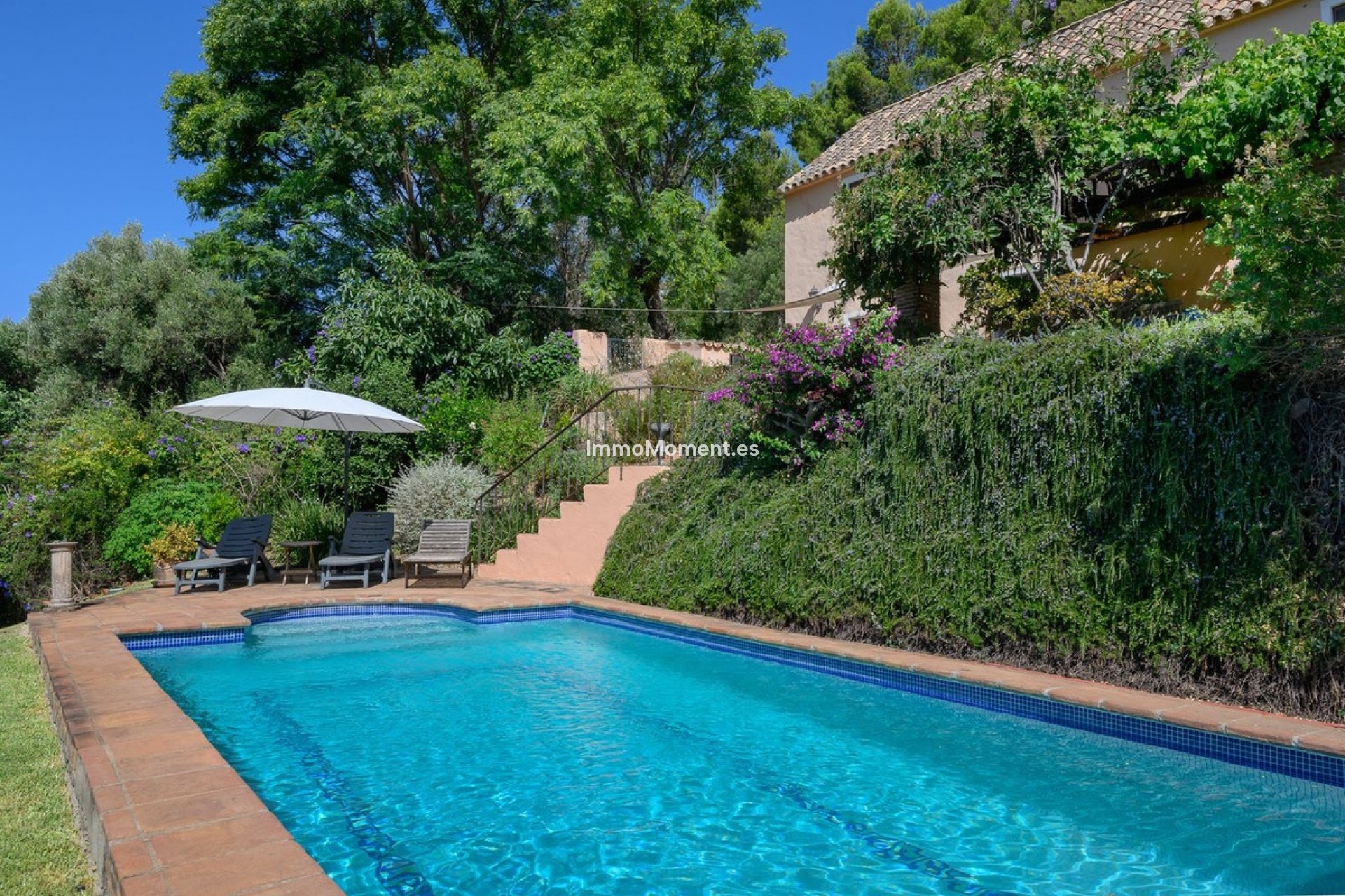 Bestaande woning - Vrijstaande villa - Estepona  - Estepona Centro