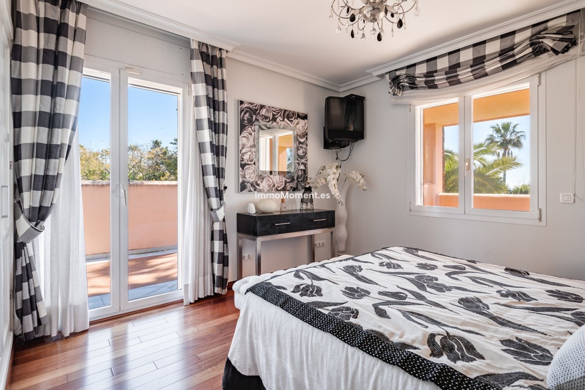 Bestaande woning - Vrijstaande villa - Estepona  - New Golden Mile