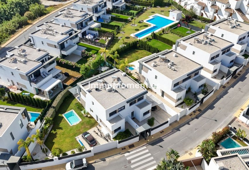 Bestaande woning - Vrijstaande villa - Estepona  - Selwo