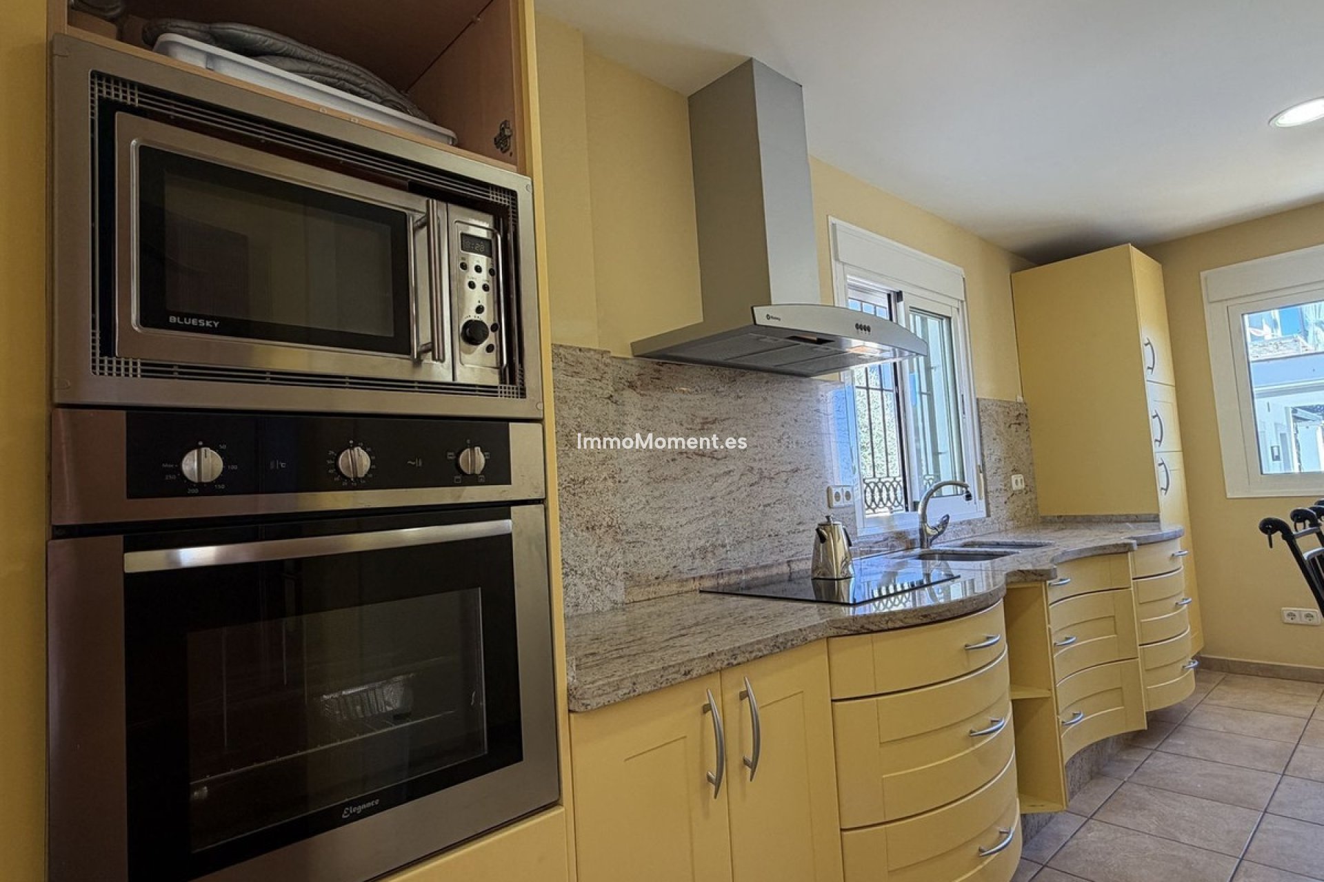 Bestaande woning - Vrijstaande villa - Estepona  - Valle Romano