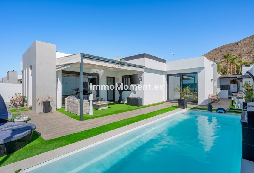 Bestaande woning - Vrijstaande villa - Fortuna - Fortuna Centro
