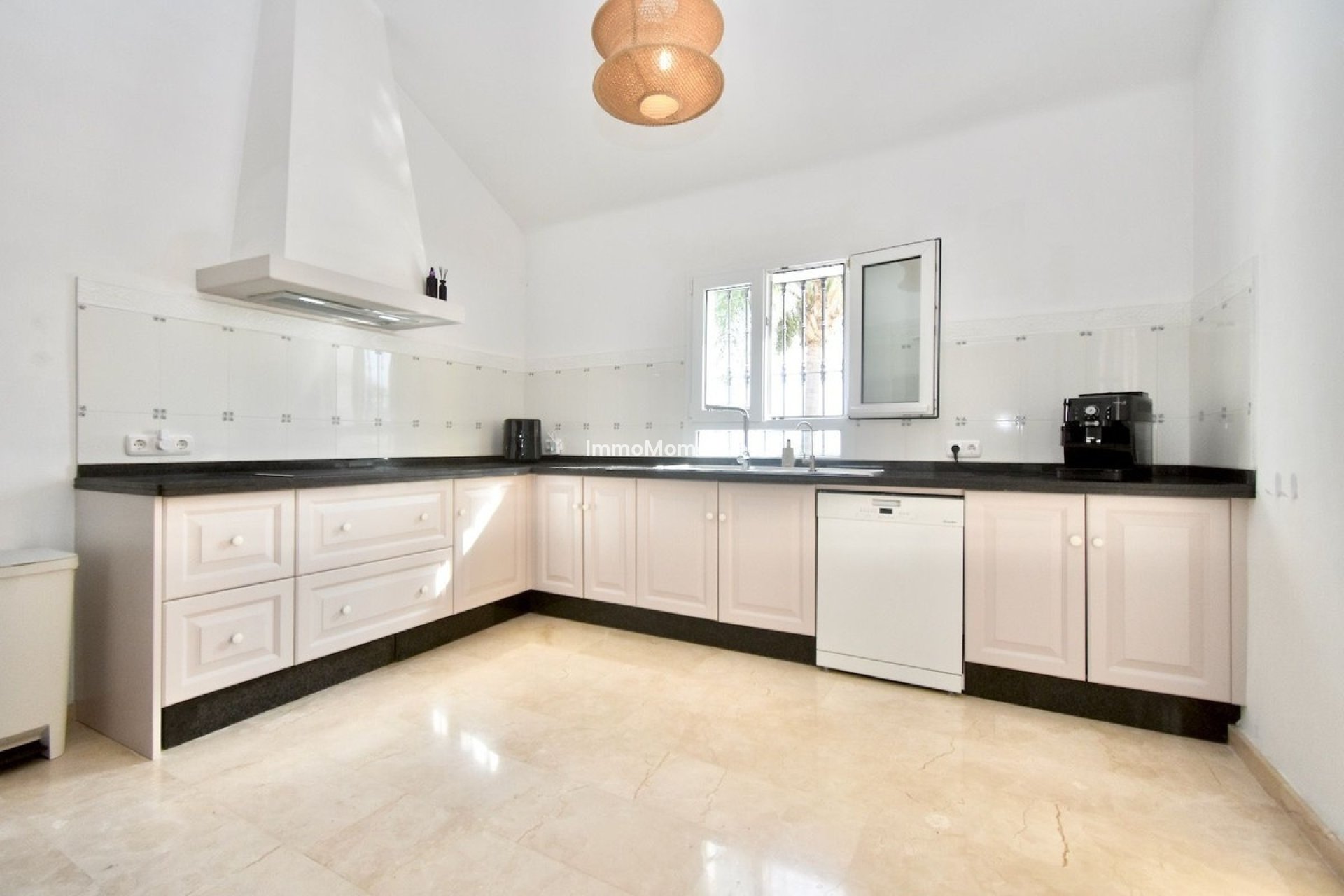 Bestaande woning - Vrijstaande villa - Manilva - La Duquesa