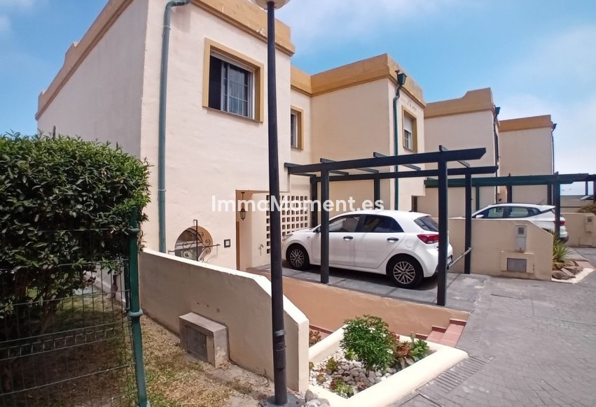 Bestaande woning - Vrijstaande villa - Manilva